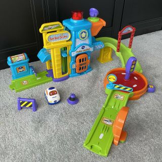 Vtech Toot Toot Drivers Police Station With Singing Police Car Accessories