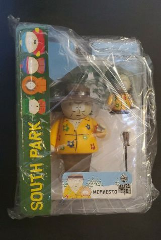 South Park - Mezco - Series 5 Figure - Mephisto & Kevin In Bag