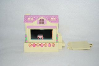 2005 Mattel Pixel Chix Yellow & Pink House H8330