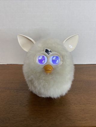 2012 Hasbro Furby Yeti White Plush Interactive Pet Toy Animal -