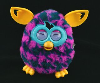 ✳️furby Boom 2012 Hasbro Talking Toy Houndstooth Pink Green -