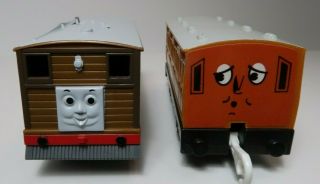 Thomas & Friends Trackmaster Motorized Toby With Annie 2005
