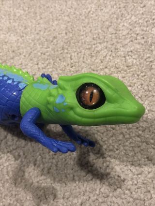 Zuru Robo Alive Lurking Lizard Battery Powered Robotic Toy Green/blue
