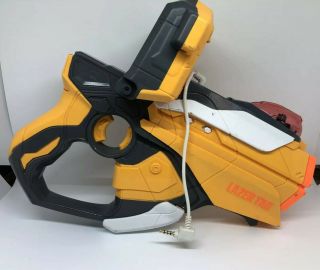 Hasbro Nerf Lazer Tag Guns Blaster W/ipod Iphone Dock Orange/yellow Solo Or Duel