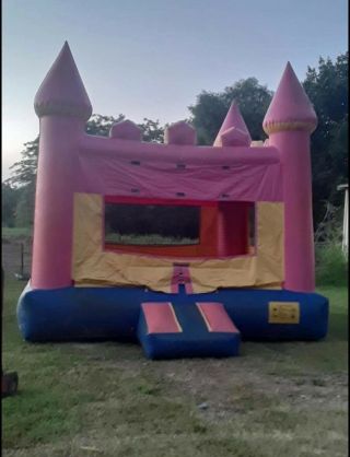 Commercial Grade Inflatable/ Bounce House