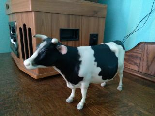 Vintage Breyer Dairy Cow With Horns Holstein Black And White One Horn Is Broken