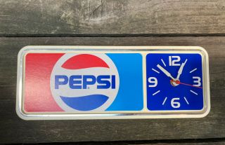 Vintage Pepsi Cola Quartz Clock Battery Operated Wall Hang Mount Great