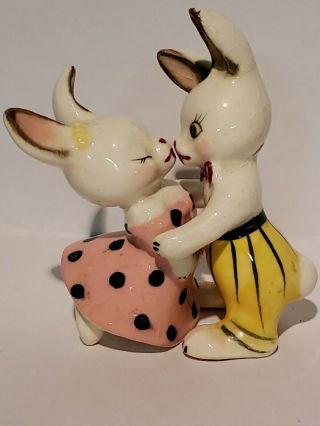 Vintage Kissing Dancing Bunny Rabbits Salt And Pepper Shaker Set