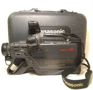 Vintage Panasonic Omnimovie Vhs Camcorder Camera Case Pv - 7600 - A No Batteries