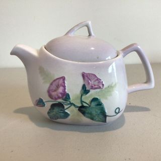 Vintage.  Carlton Ware Hand Painted Ceramic Lilac Teapot 454