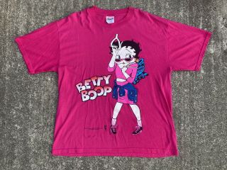 Vintage 96’ Betty Boop T Shirt.  Size L/large Mens