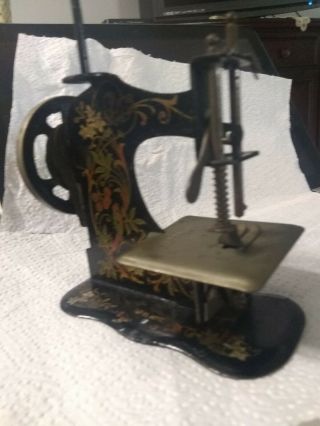 Antique Tin Miniature Muller No 4 German Toy Sewing Machine woks 2